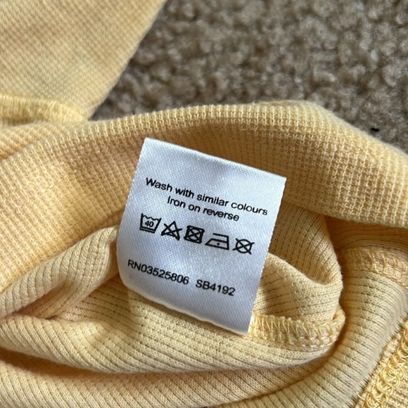 Sweaty Betty Yellow Waffle Knit Crop Top Yellow- Size Medium NWOT - Picture 6 of 8